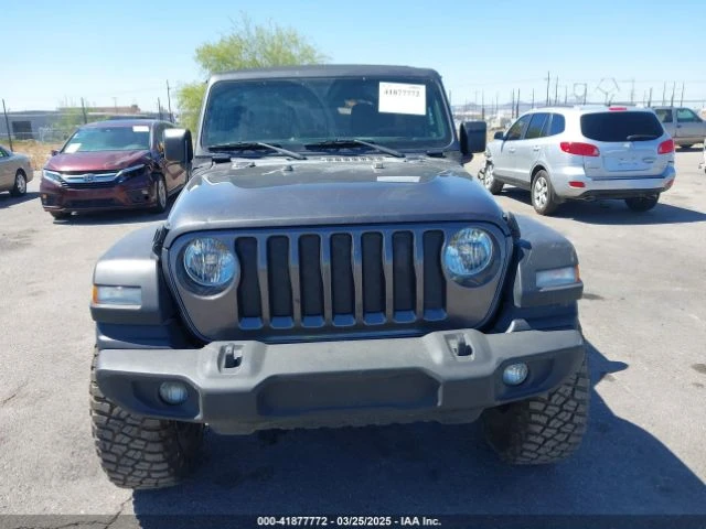 Jeep Wrangler UNLIMITED SPORT 4X4 - изображение 10