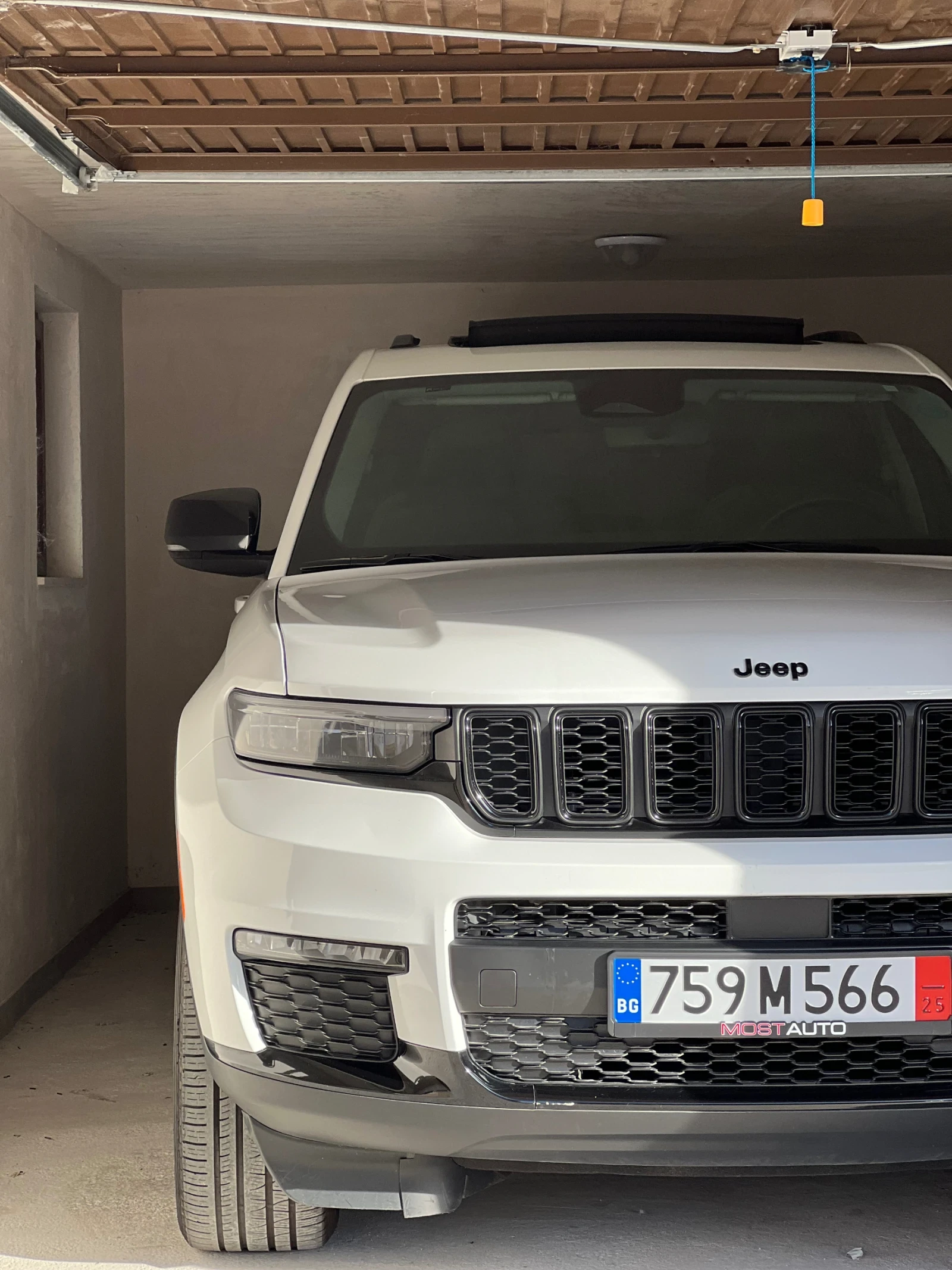 Jeep Grand cherokee 6 местен/32 000км, снимка 1