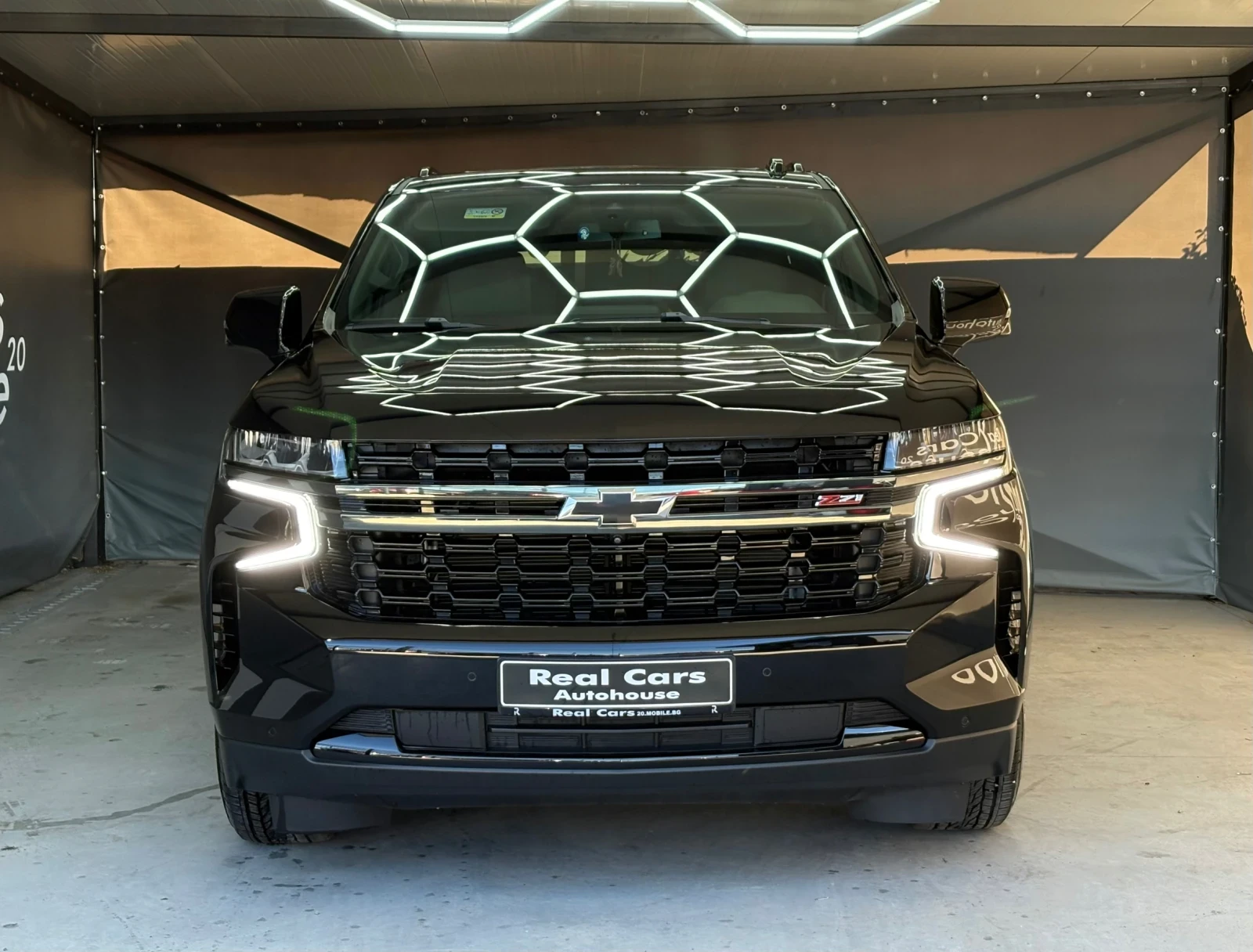 Chevrolet Tahoe * Z71* 6+ 1* PANO* DISTR* LED* CARPLAY*  - изображение 2