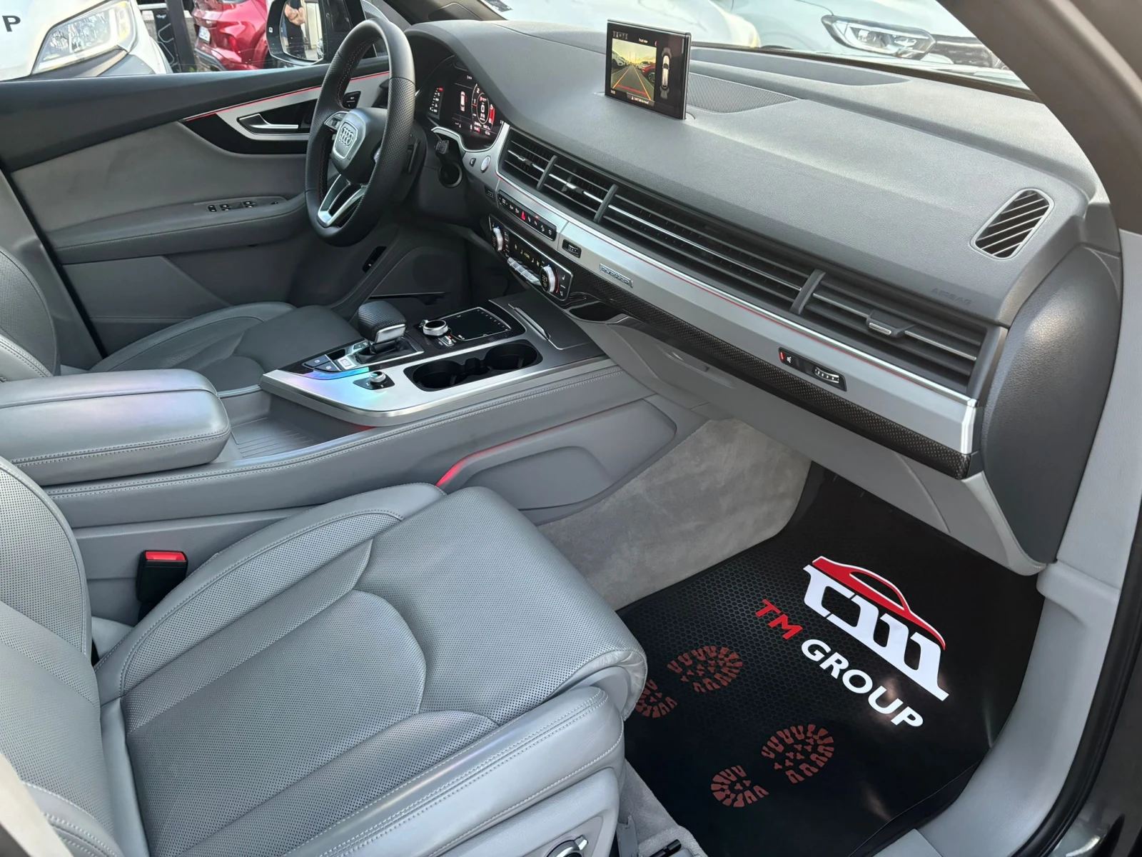 Audi SQ7 4.0 V8T* S Line+ * MATRIX* Pano* Dis* Carbon* BOSE - изображение 10