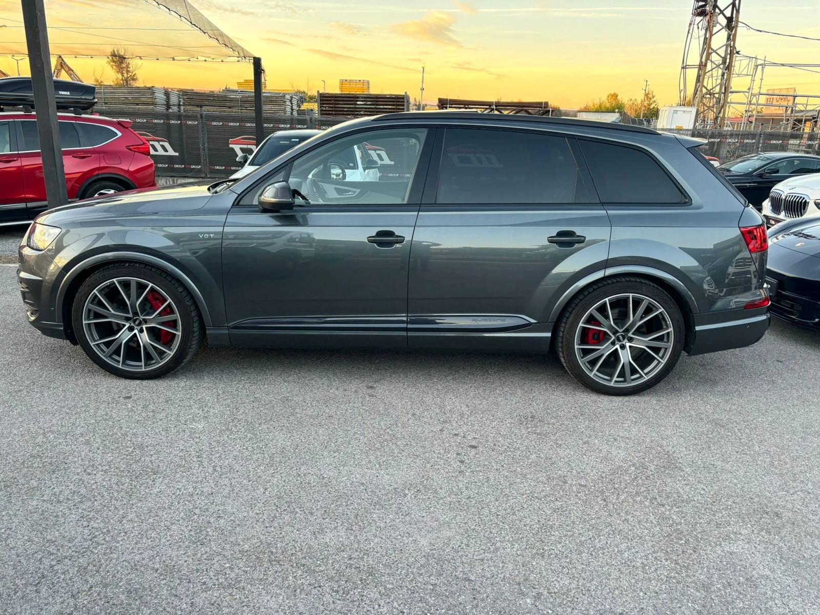 Audi SQ7 4.0 V8T* S Line+ * MATRIX* Pano* Dis* Carbon* BOSE - изображение 3