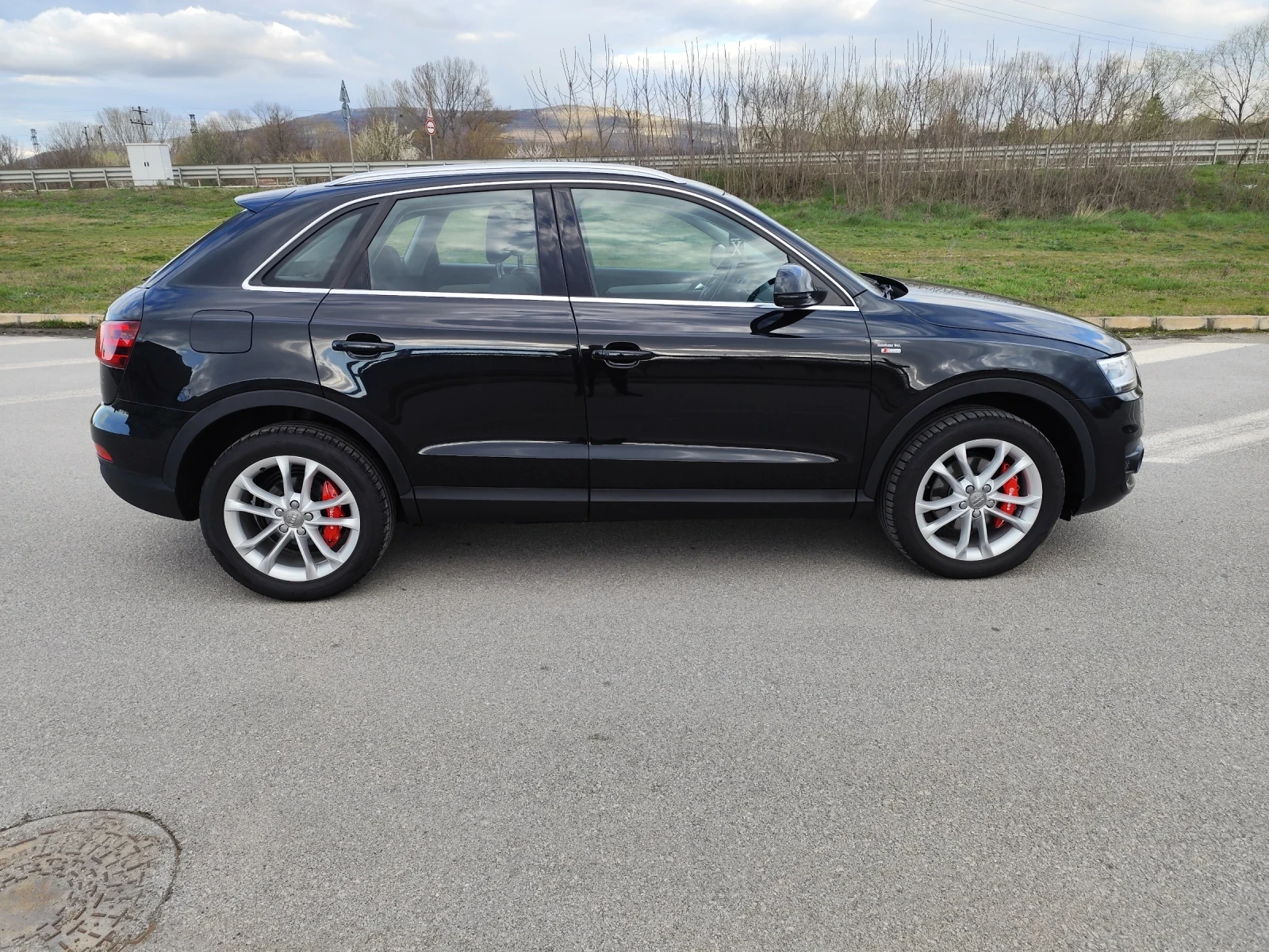 Audi Q3 2.0TDI 140 ps, снимка 7 - Автомобили и джипове - 51809830