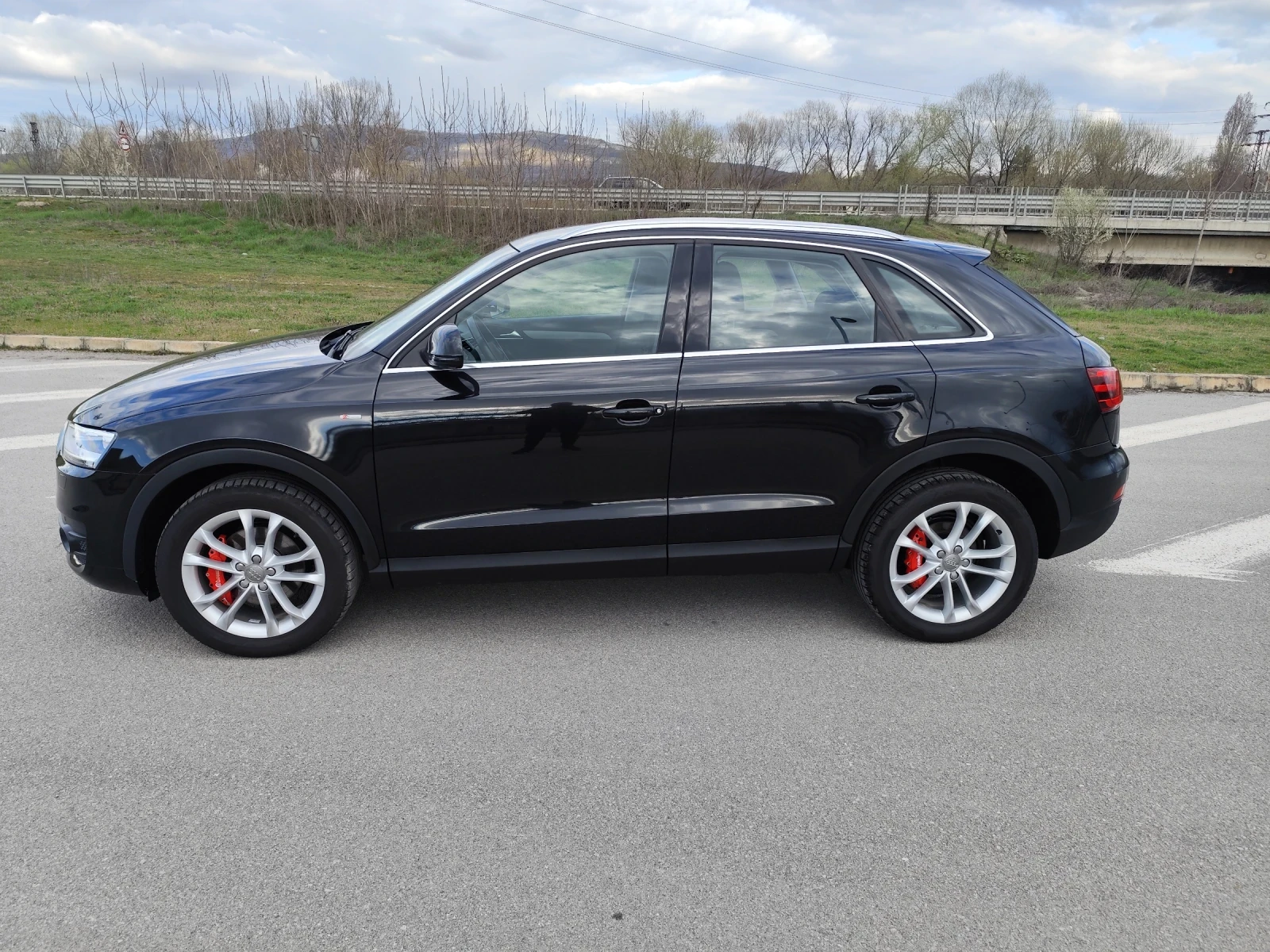 Audi Q3 2.0TDI 140 ps, снимка 3 - Автомобили и джипове - 51809830