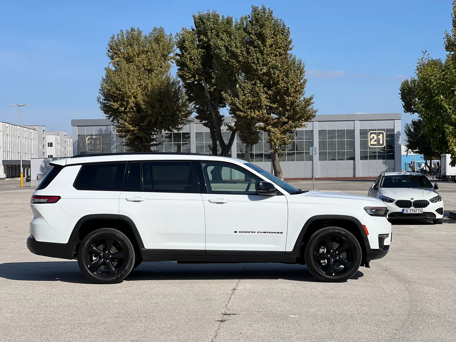 Jeep Grand cherokee 6 местен/32 000км - изображение 4