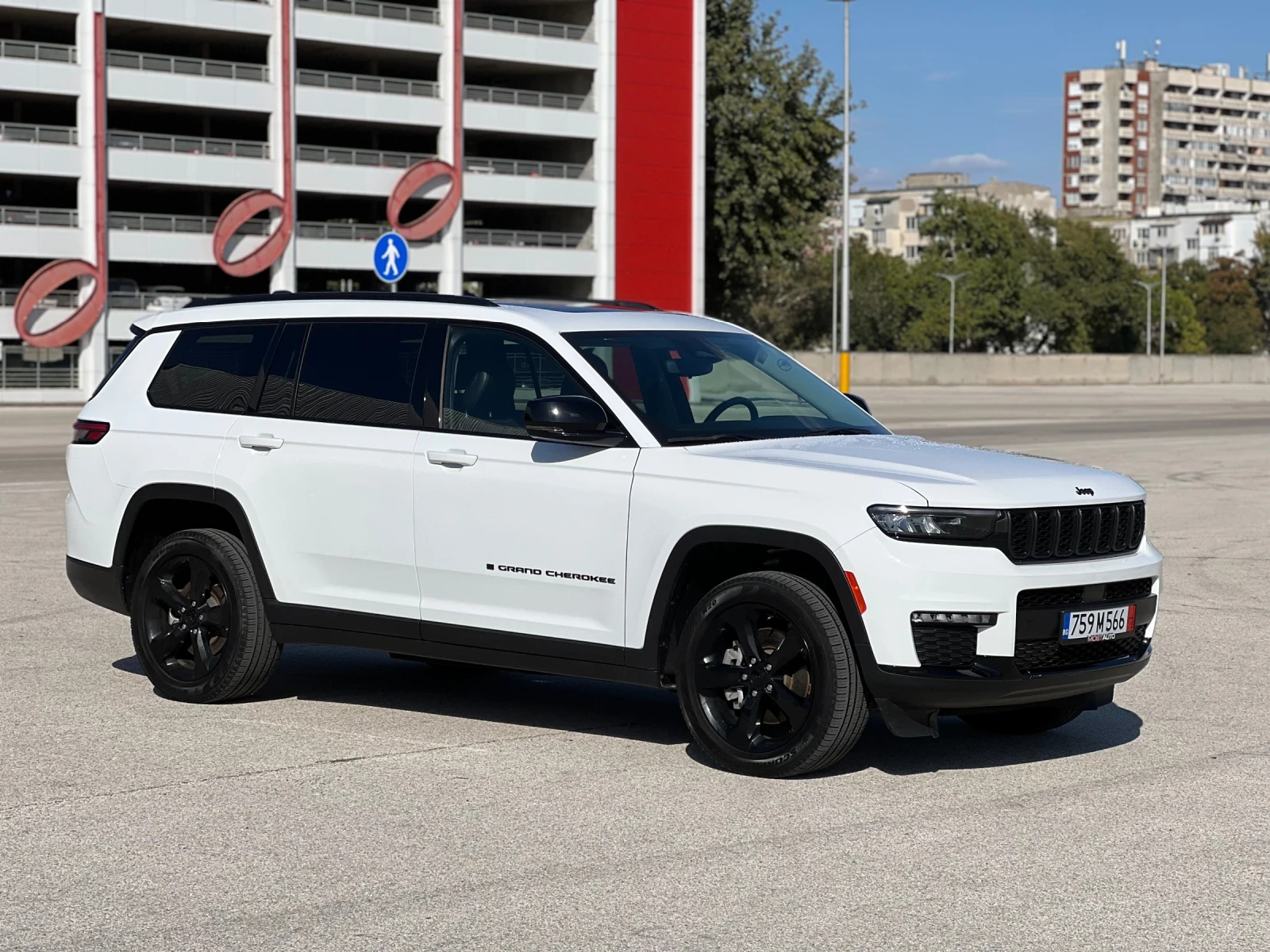 Jeep Grand cherokee 6 местен/32 000км - изображение 3