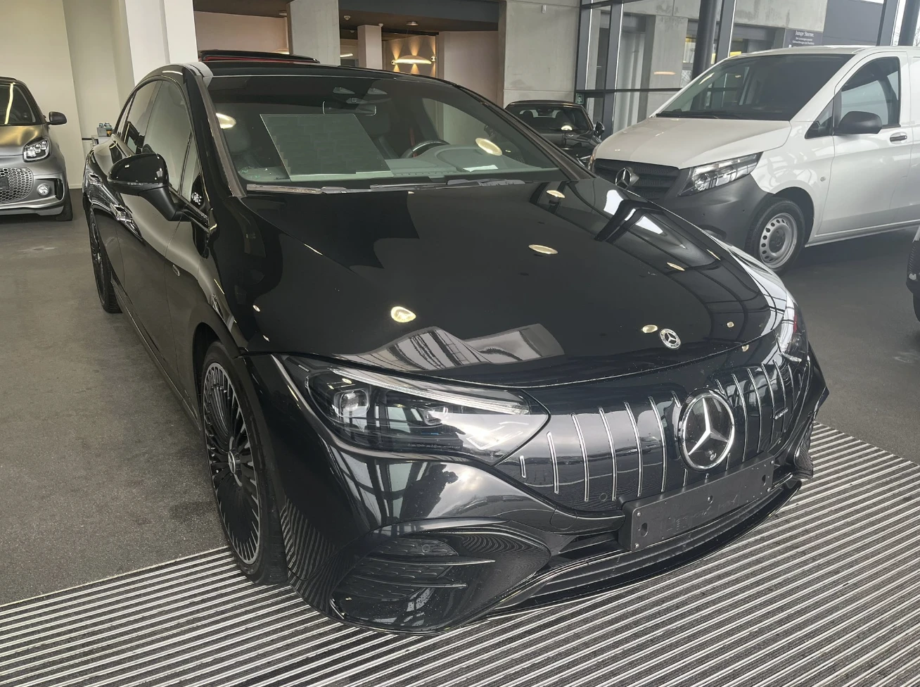 Mercedes-Benz EQE 53AMG 4M+ Hyperscreen// | Mobile.bg   2
