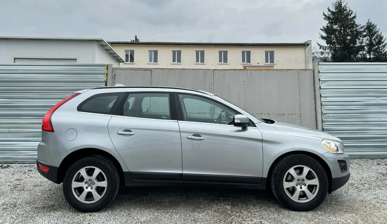Volvo XC60 АВТОМАТ* ПАРКТРОНИК , снимка 6 - Автомобили и джипове - 53968510
