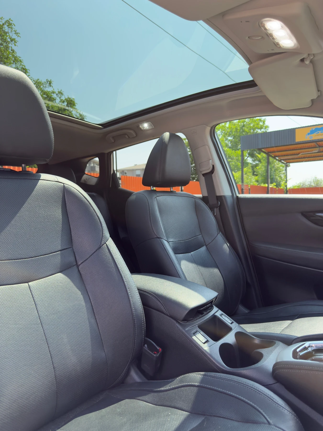 Nissan Qashqai Tekna 1.6D , снимка 10 - Автомобили и джипове - 54290045