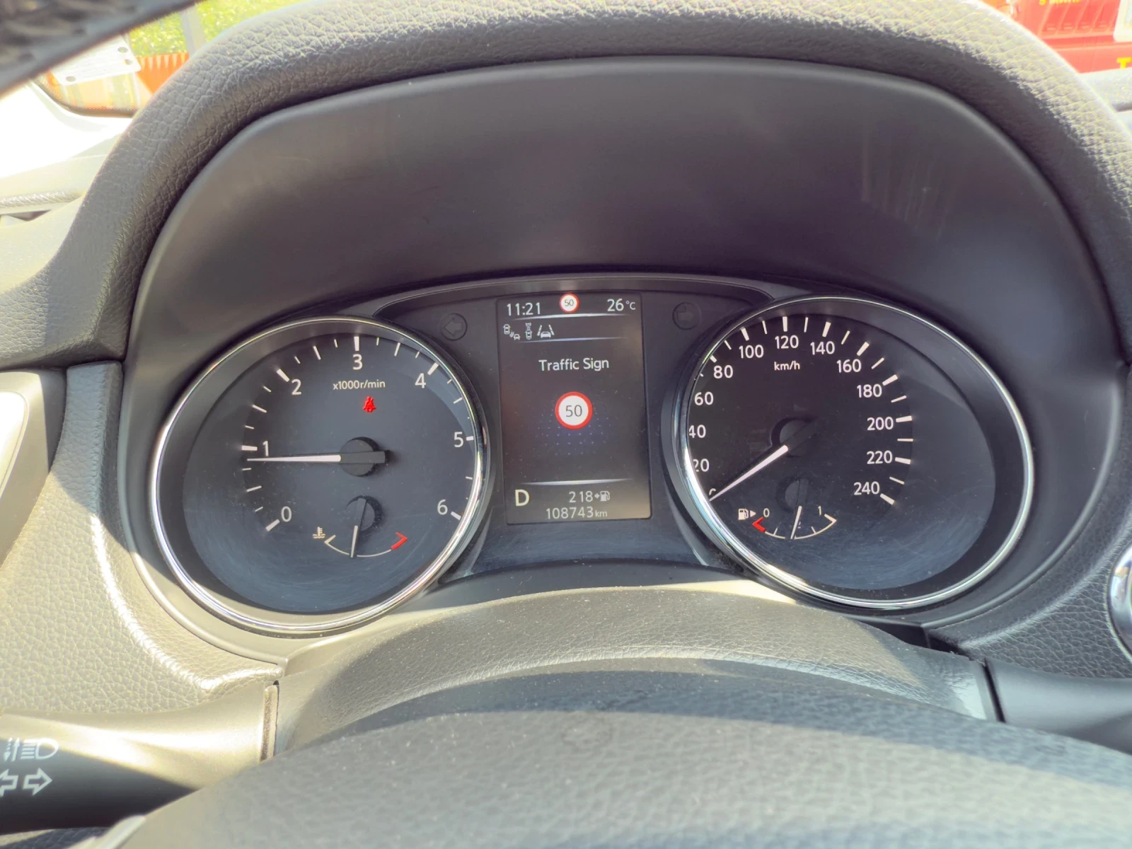 Nissan Qashqai Tekna 1.6D , снимка 14 - Автомобили и джипове - 54290045