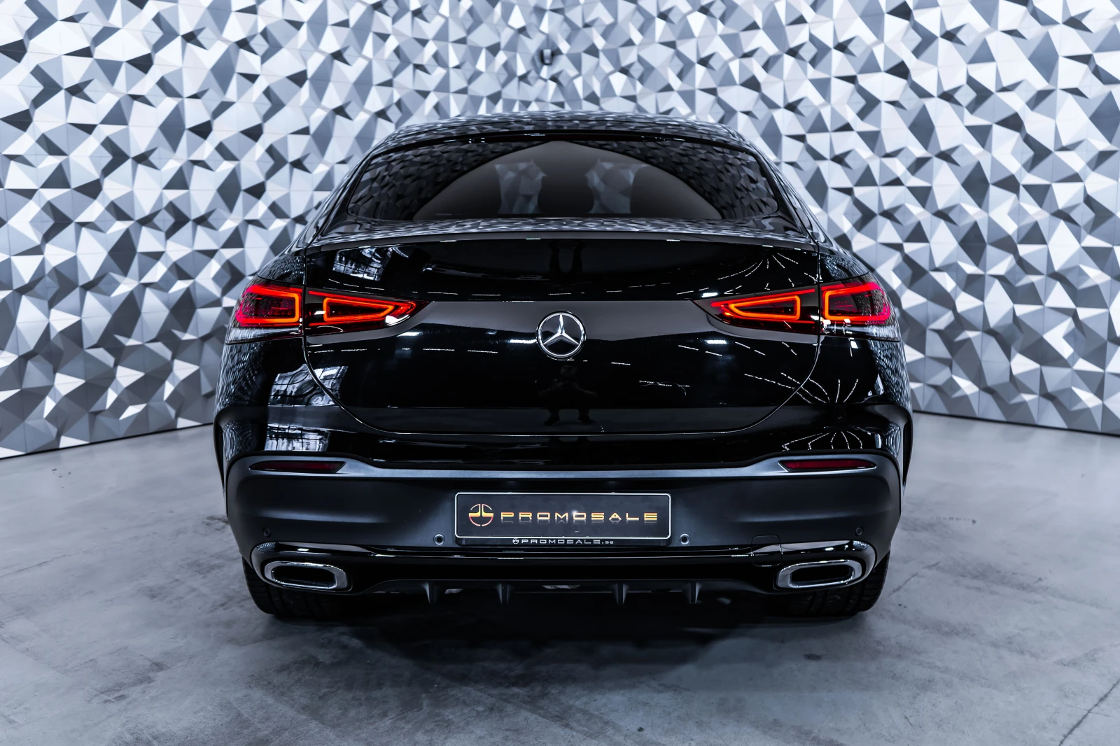Mercedes-Benz GLE 300 d Coupe 4M AMG* Burmester* Pano, снимка 5 - Автомобили и джипове - 55610088