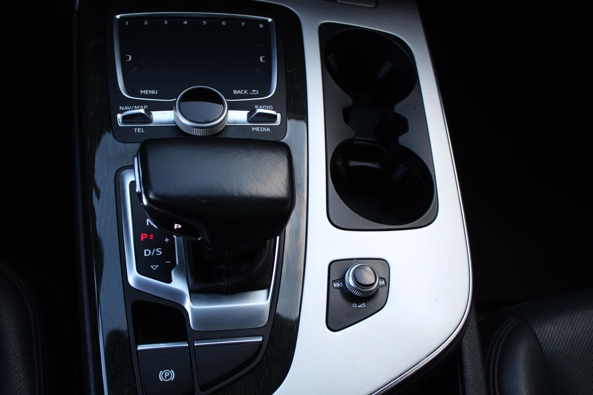 Audi Q7 3.0 TFSI Progressiv, снимка 13 - Автомобили и джипове - 55629776