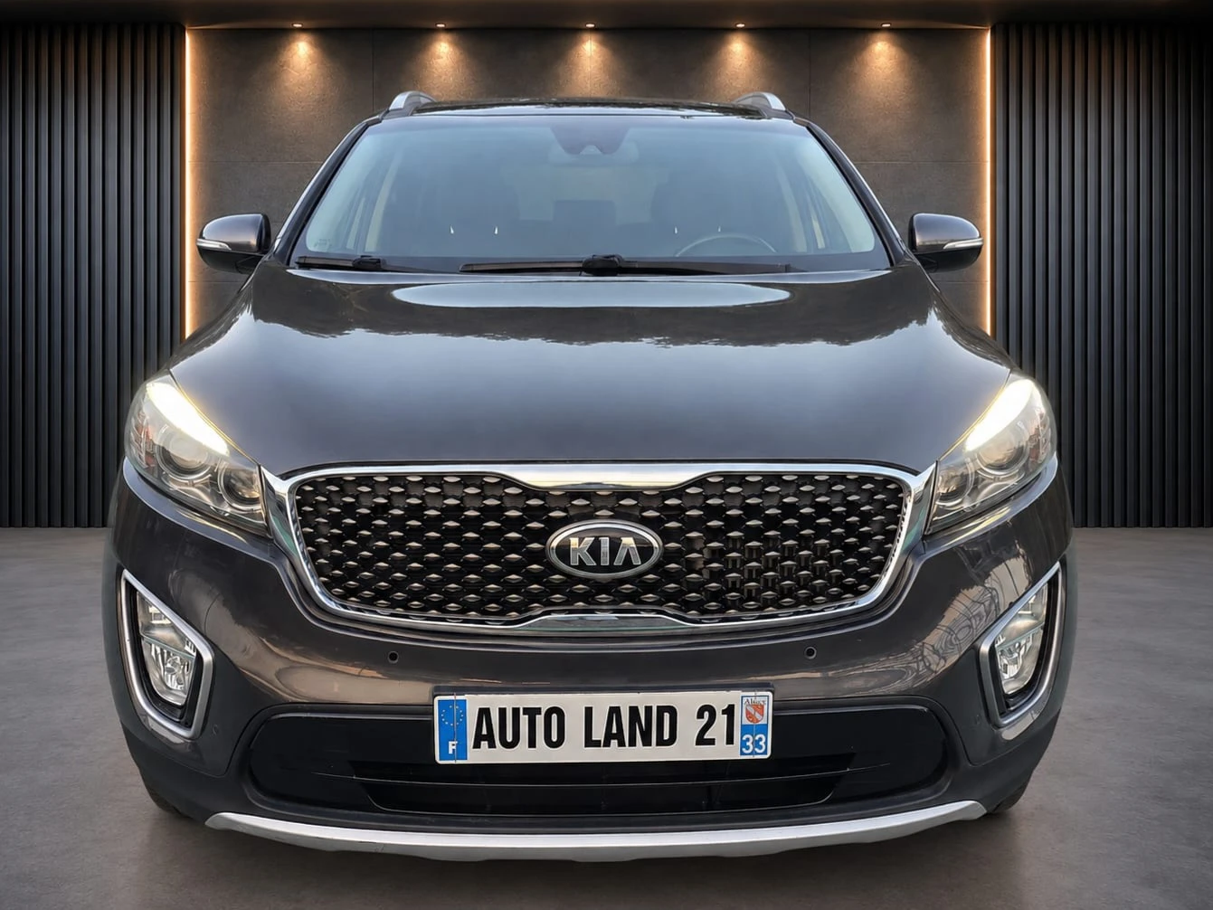 Kia Sorento 2.2CRDI* 200кс* AWD* 6+ 1* 175000км, снимка 2 - Автомобили и джипове - 55785412