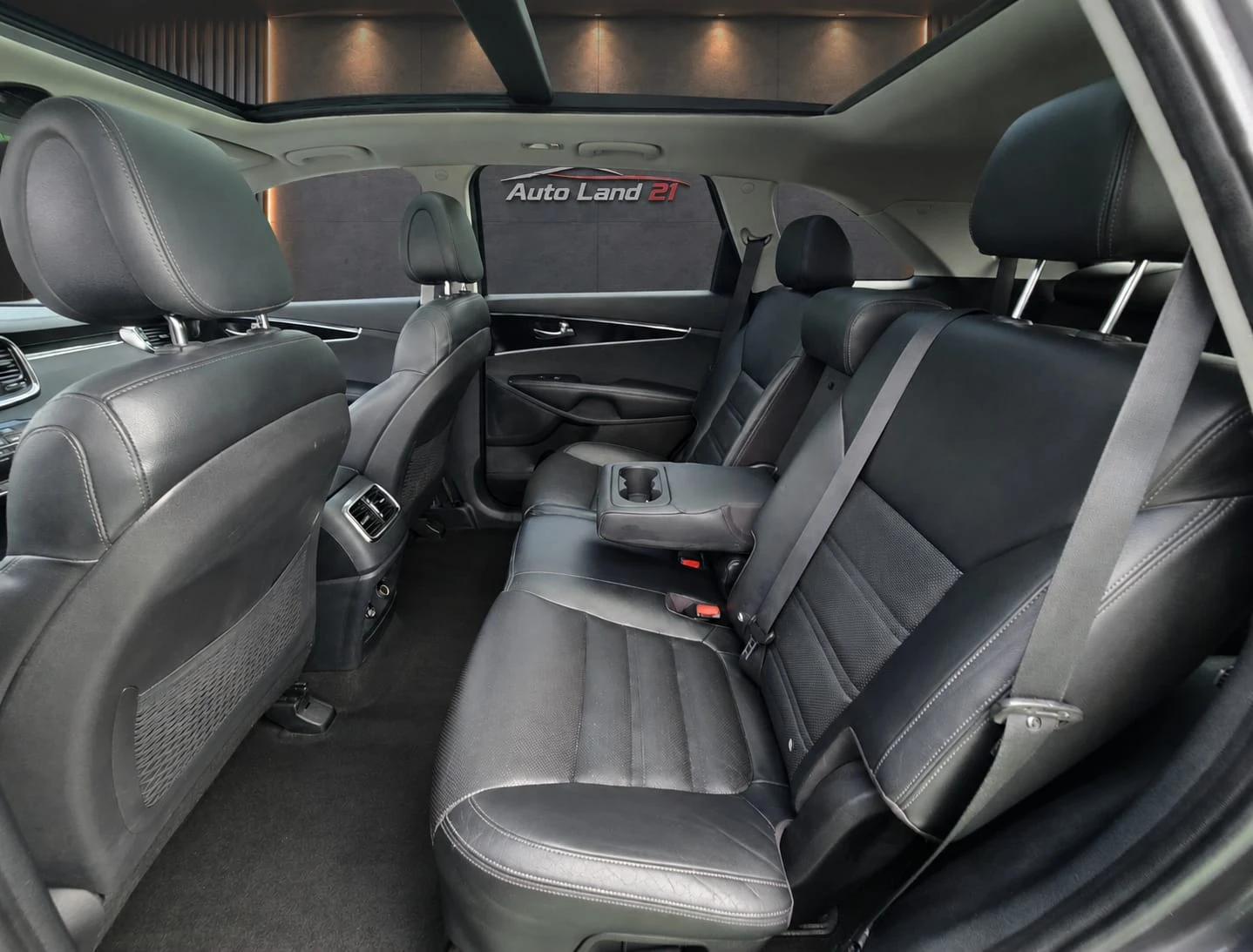 Kia Sorento 2.2CRDI* 200кс* AWD* 6+ 1* 175000км, снимка 10 - Автомобили и джипове - 55785412