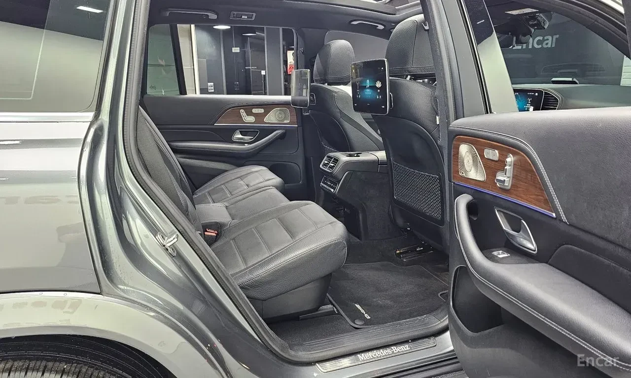 Mercedes-Benz GLS 400 AMG* LINE* BURMESTER* ОБДУХВАНЕ* ДИСТРОНИК* МАСАЖ*, снимка 13 - Автомобили и джипове - 55929830