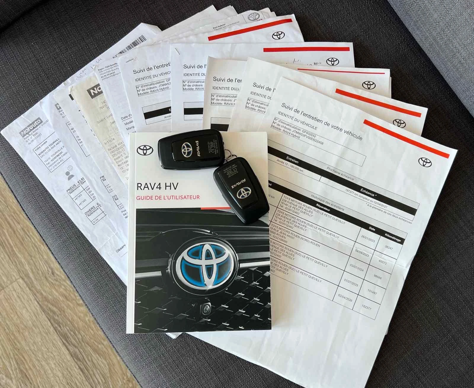 Toyota Rav4 * В ГАРАНЦИЯ от TOYOTA * 2.5 HYBRID 218 к.с , снимка 17 - Автомобили и джипове - 56167848