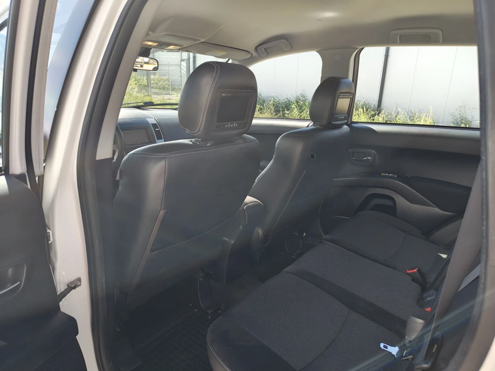 Citroen C-Crosser, снимка 11 - Автомобили и джипове - 56395229