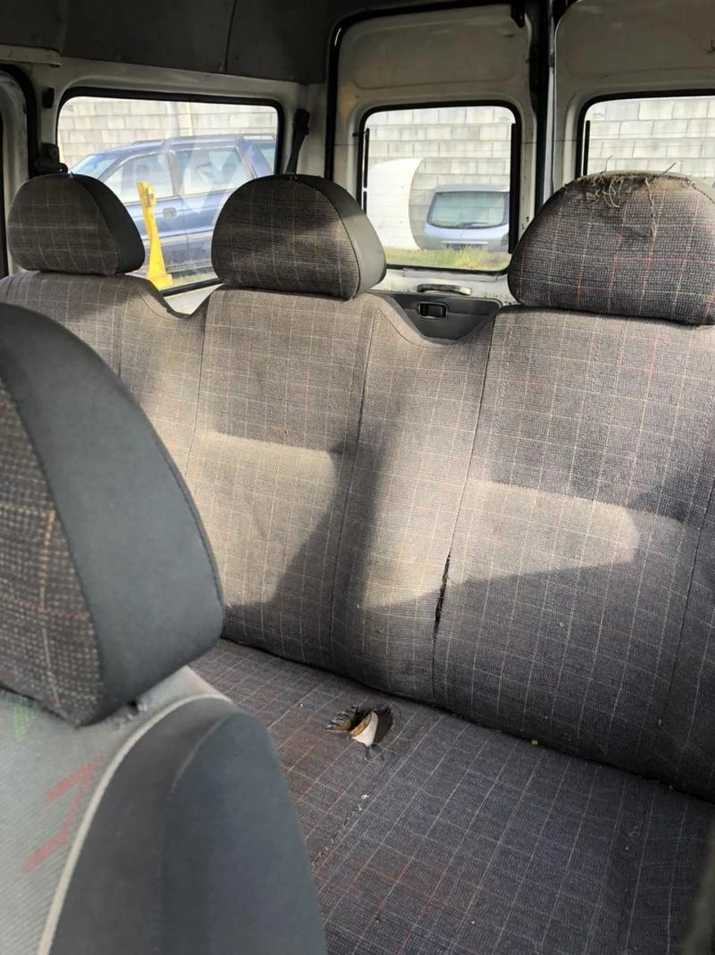 Ford Transit 2.5, снимка 7 - Бусове и автобуси - 31560438