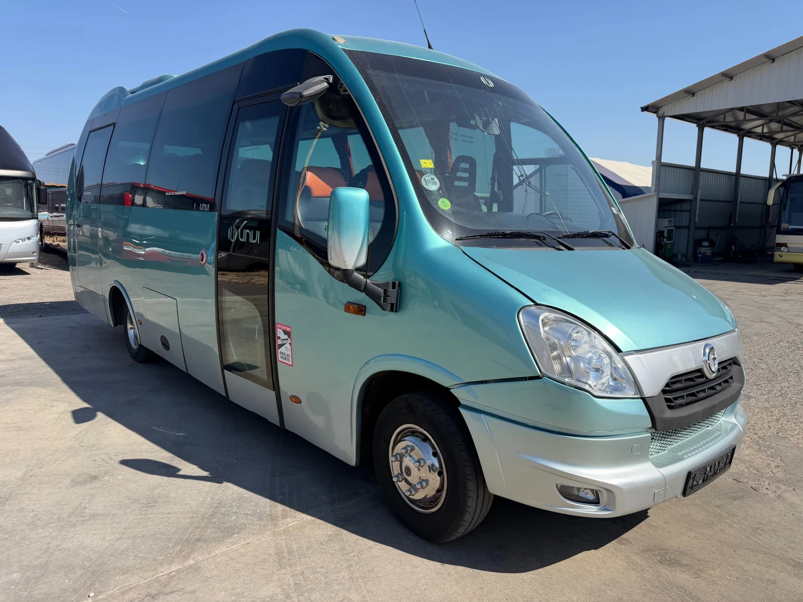 Iveco Daily 65C Unvi 30 места