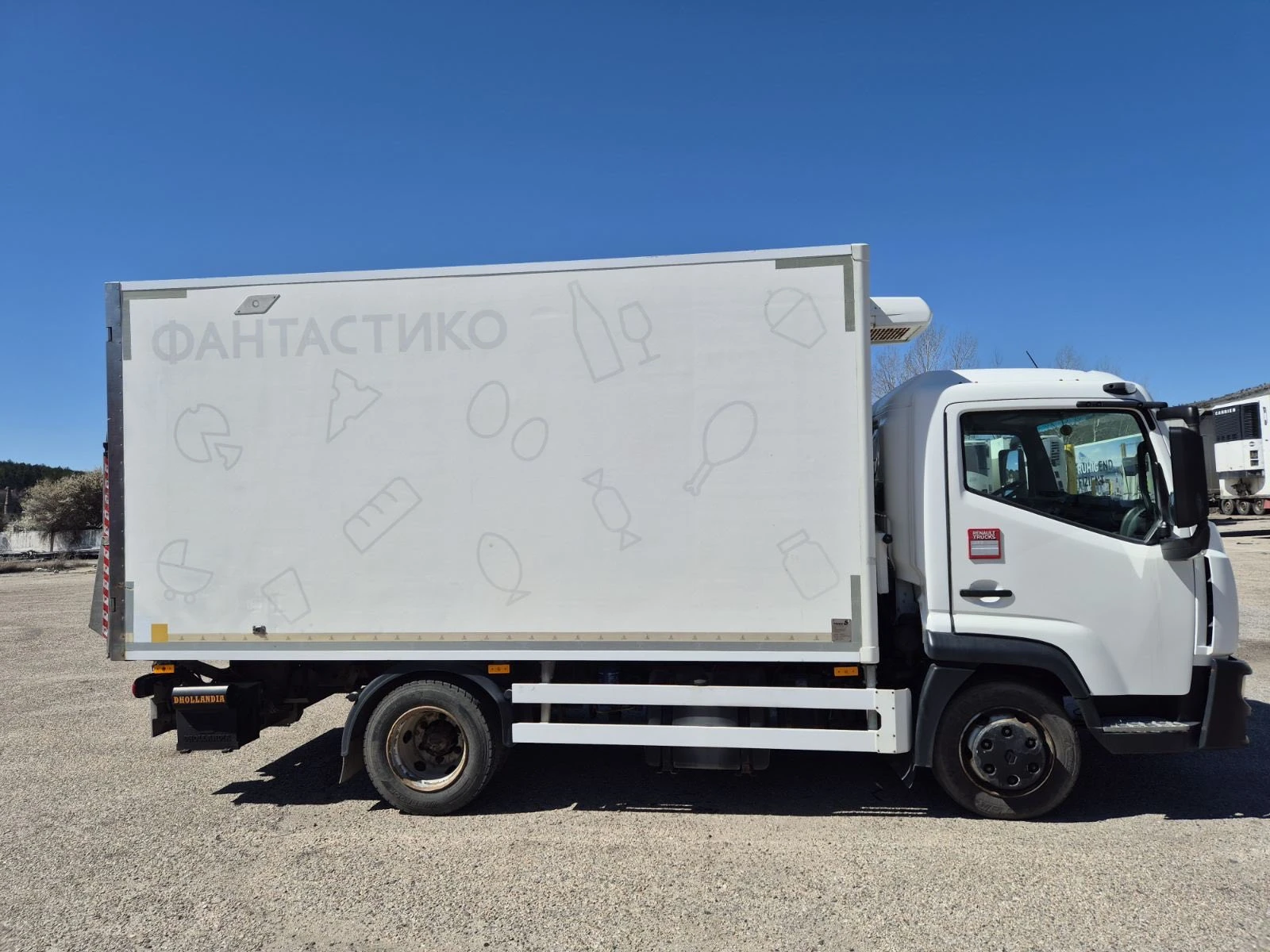 Renault D Хладилен 0-8 C/3.0DCI/177k.c./6MT/N2, снимка 3 - Камиони - 54420539