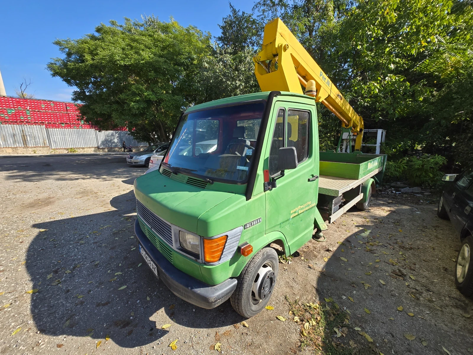 Автовишка Mercedes-Benz 408 D - изображение 2