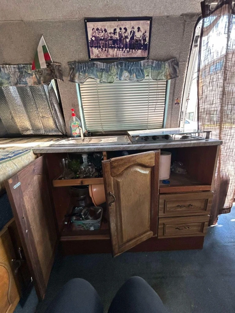 Кемпер Renault Master, снимка 12 - Каравани и кемпери - 53088393