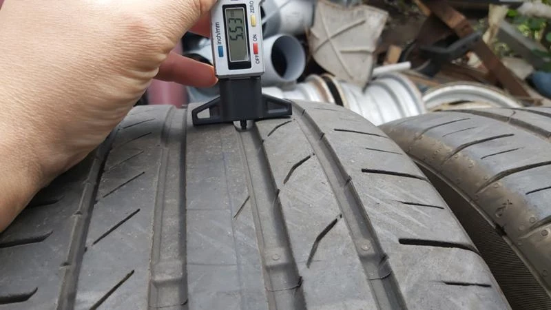 Гуми Летни 245/45R19, снимка 5 - Гуми и джанти - 29279698