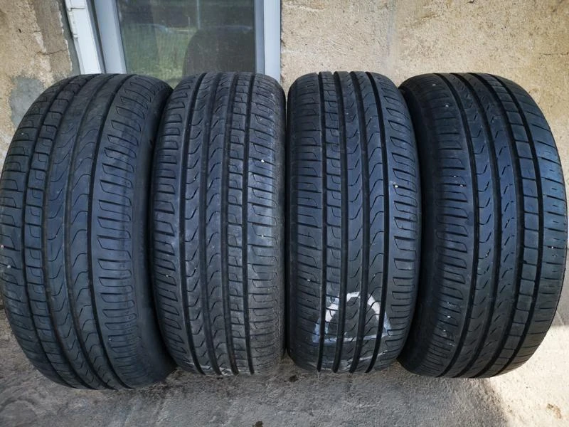 Гуми Летни 215/55R17, снимка 1 - Гуми и джанти - 29364575