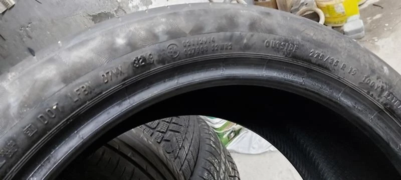 Гуми Летни 275/35R19, снимка 8 - Гуми и джанти - 32557711