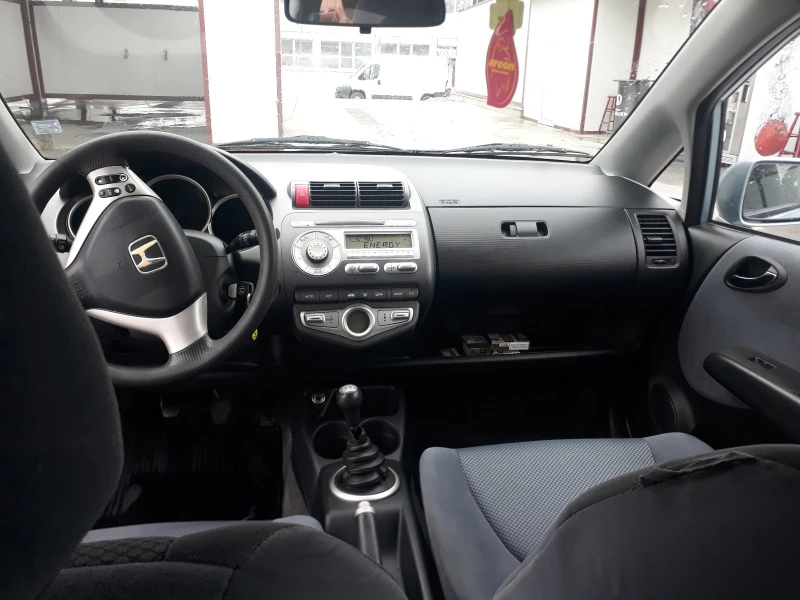 Honda Jazz 1.4 клима, снимка 8 - Автомобили и джипове - 45200571