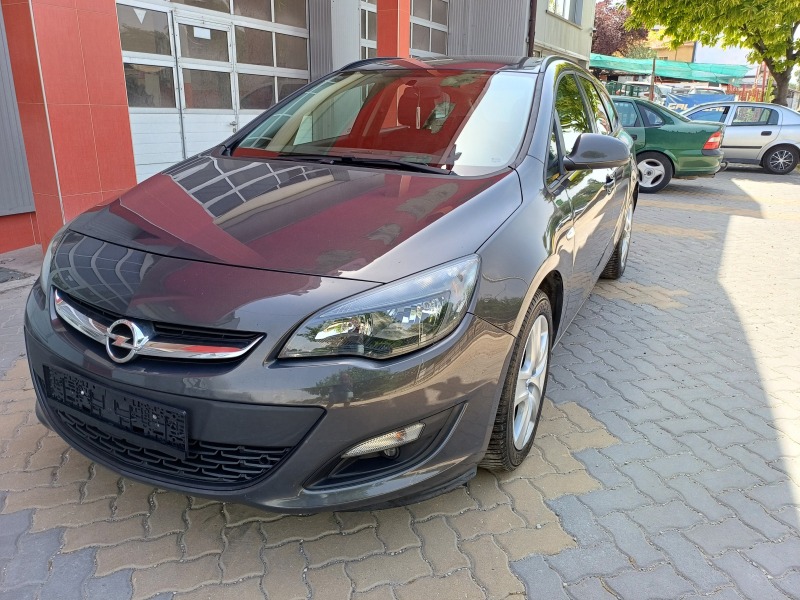 Opel Astra 1.6 CDTI, снимка 1 - Автомобили и джипове - 46308791