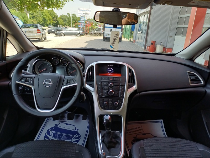 Opel Astra 1.6 CDTI, снимка 13 - Автомобили и джипове - 46308791