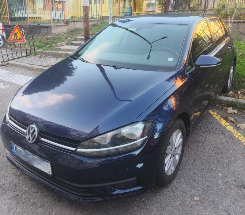 VW Golf, снимка 1 - Автомобили и джипове - 47568357