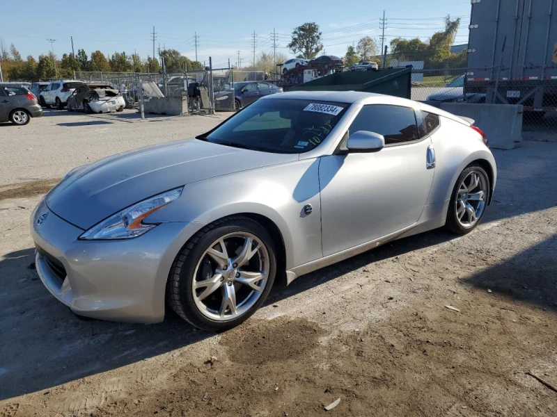 Nissan 370Z, снимка 1 - Автомобили и джипове - 47955488