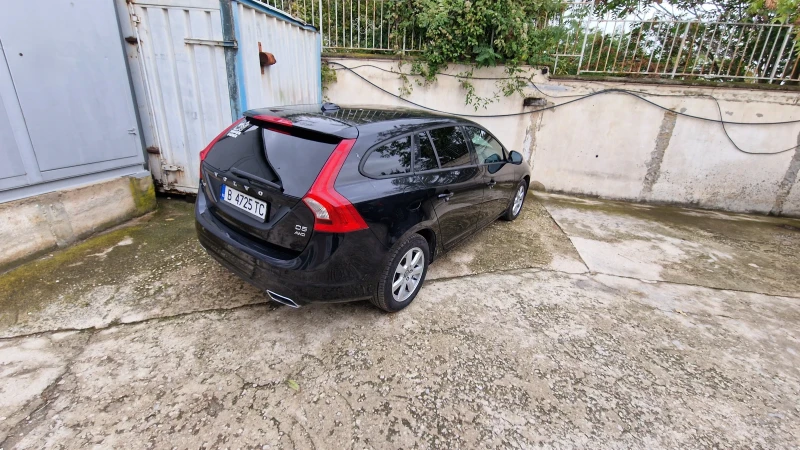 Volvo V60 4x4 D5 Face-lift 215hp, снимка 3 - Автомобили и джипове - 48058844