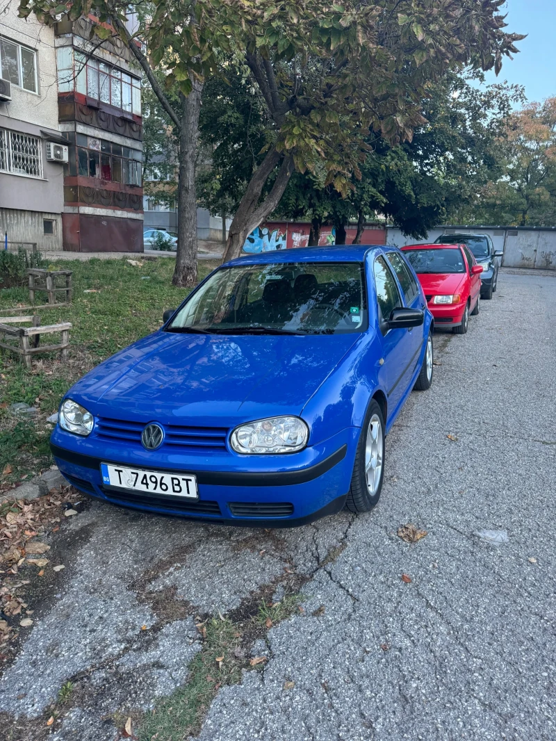 VW Golf, снимка 1 - Автомобили и джипове - 48402927