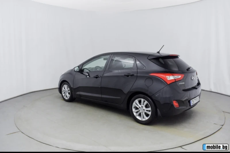Hyundai I30 1.6 GDI 135hp хечбек, снимка 5 - Автомобили и джипове - 49864475