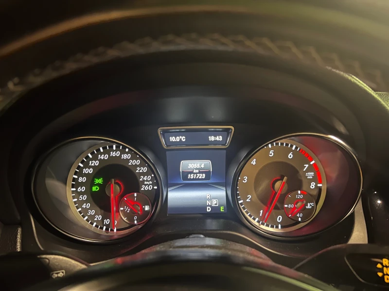 Mercedes-Benz CLA 250 AMG Package, снимка 8 - Автомобили и джипове - 53309331