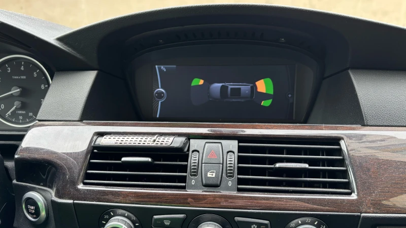 BMW 530, снимка 14 - Автомобили и джипове - 53482381