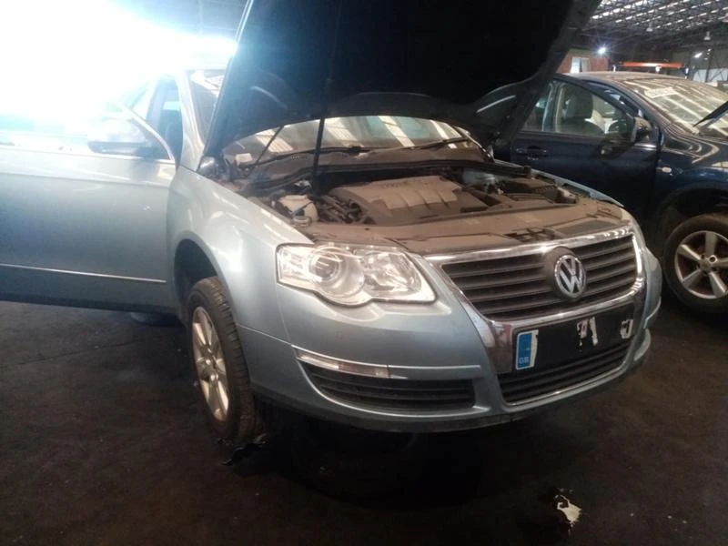 VW Passat 2.0 TDI R-line DSG, снимка 2 - Автомобили и джипове - 12790861