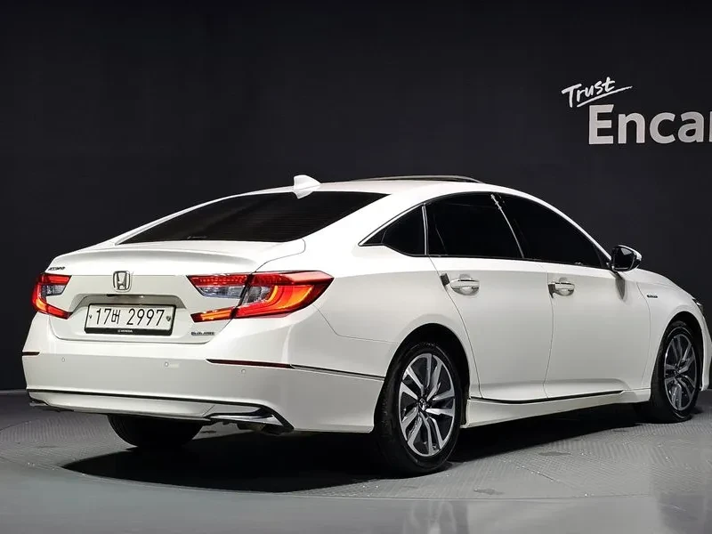 Honda Accord 2.0 Hybrid Ex-L, снимка 4 - Автомобили и джипове - 55985241