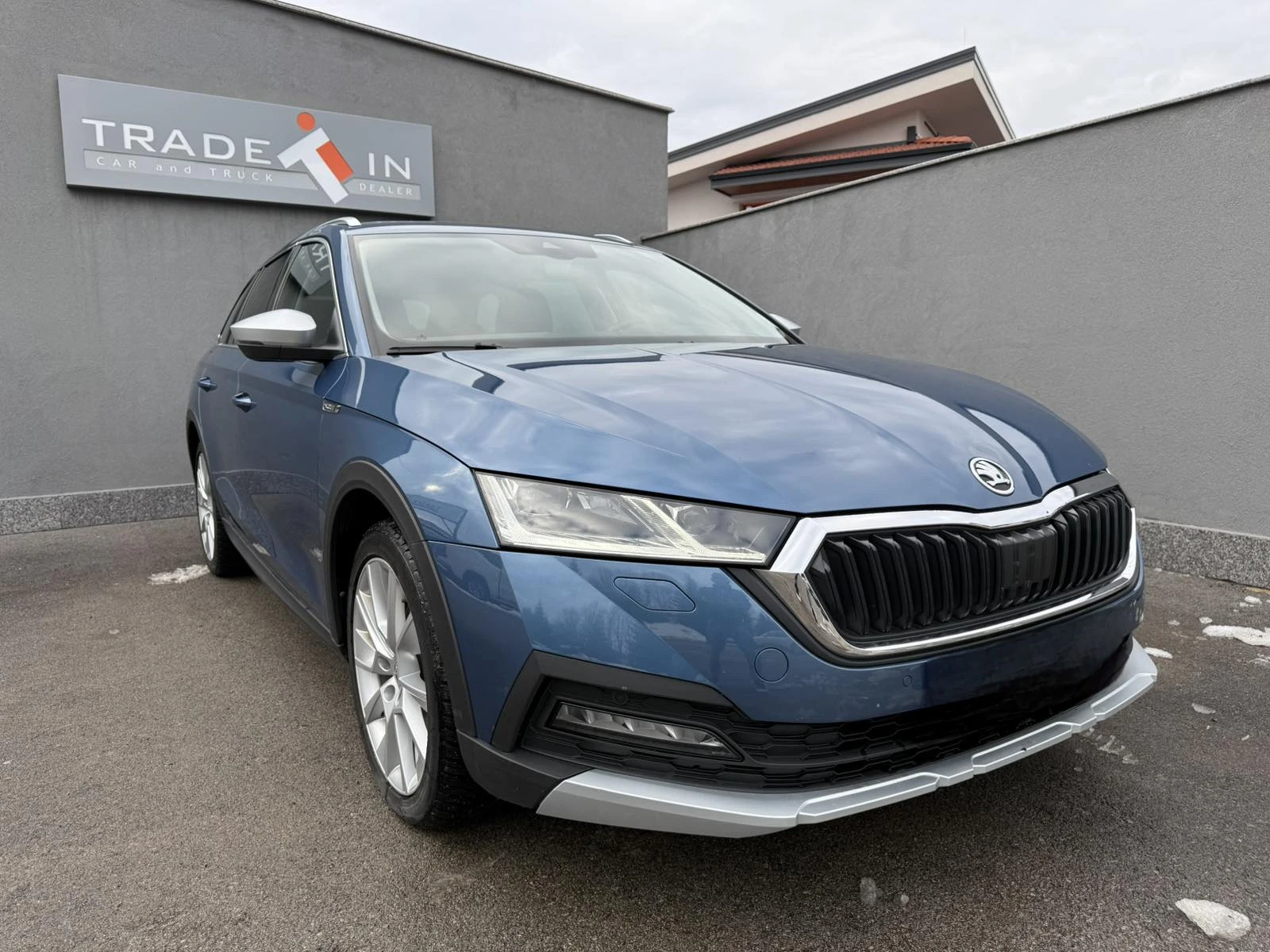 Skoda Octavia 2.0L TDI SCOUT - изображение 3