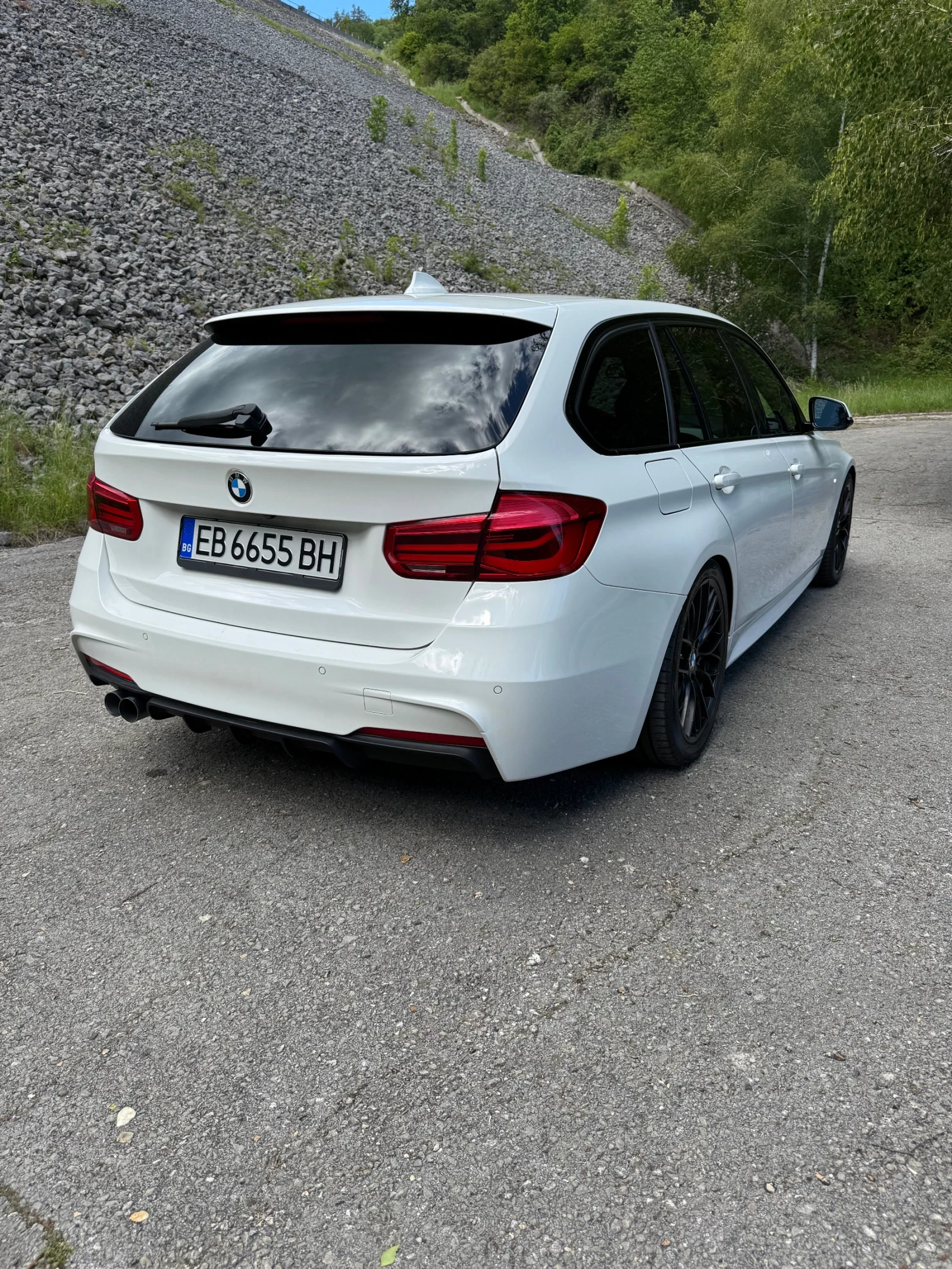 BMW 320 INDIVIDUAL, M-Sport Pack, XDrive - изображение 4