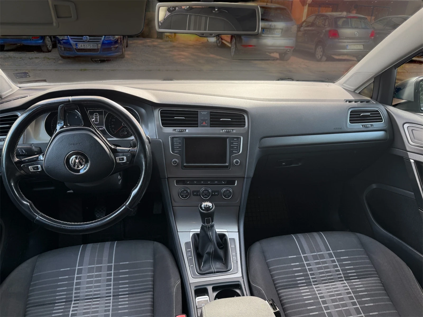 VW Golf 1, 6 TDI LONGE - изображение 7