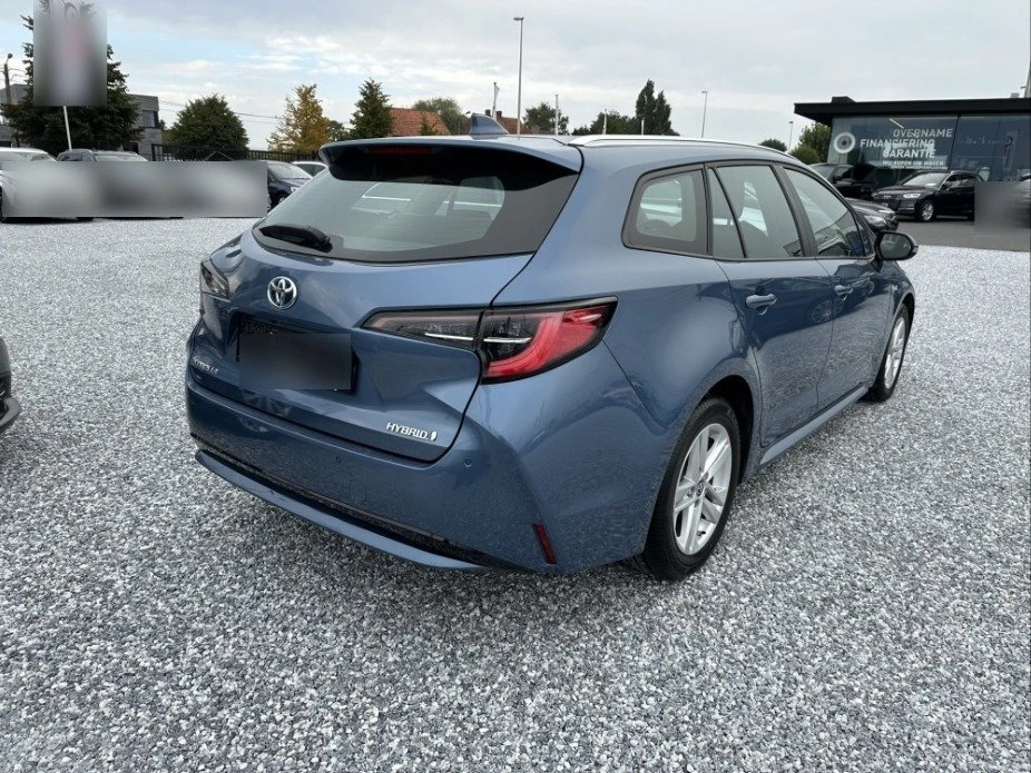 Toyota Corolla Sports 1.8 Hybrid - изображение 4
