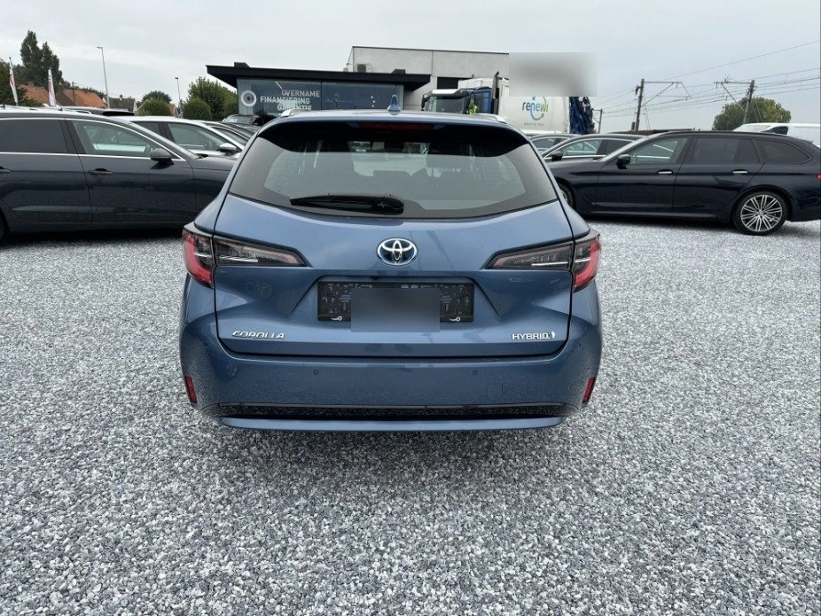 Toyota Corolla Sports 1.8 Hybrid - изображение 5
