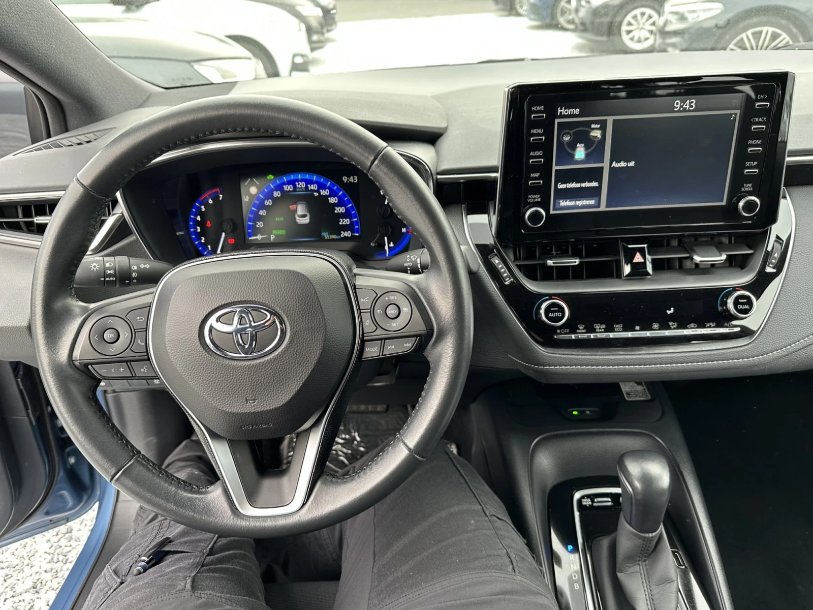 Toyota Corolla Sports 1.8 Hybrid - изображение 9