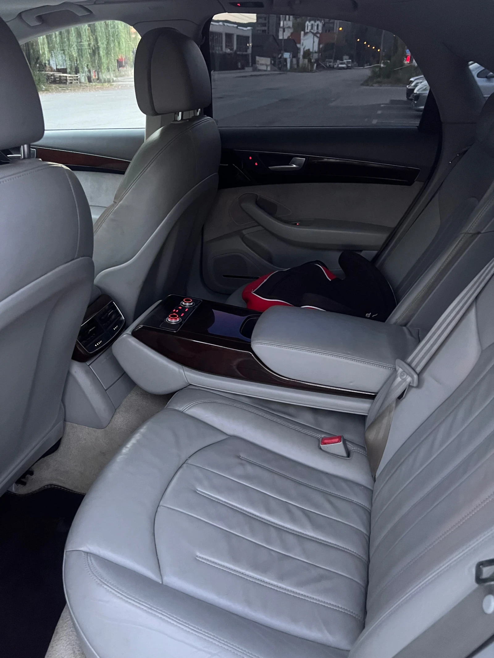 Audi A8 AUDI A8 4.2TDI - изображение 4