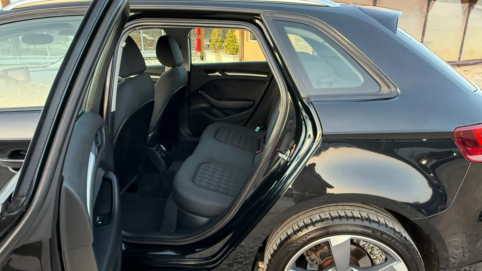 Audi A3 1.6TDI/105кс/S line/NAVI/LED/EURO 5B/ВНОС  ИТАЛИЯ, снимка 17 - Автомобили и джипове - 53839585