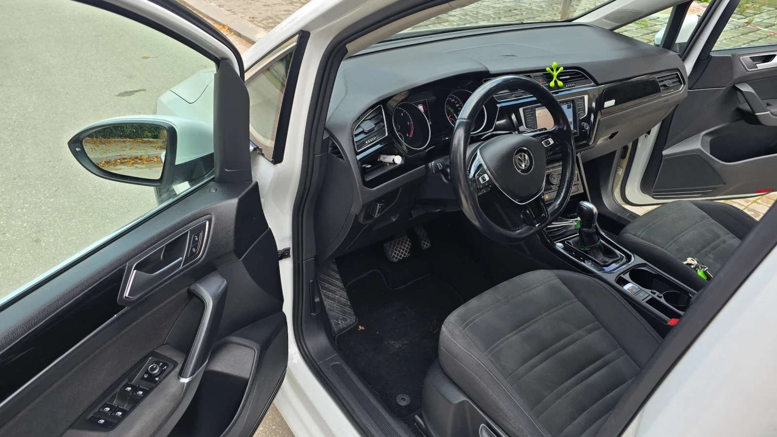 VW Touran 2.0tdi full led , снимка 6 - Автомобили и джипове - 54032030