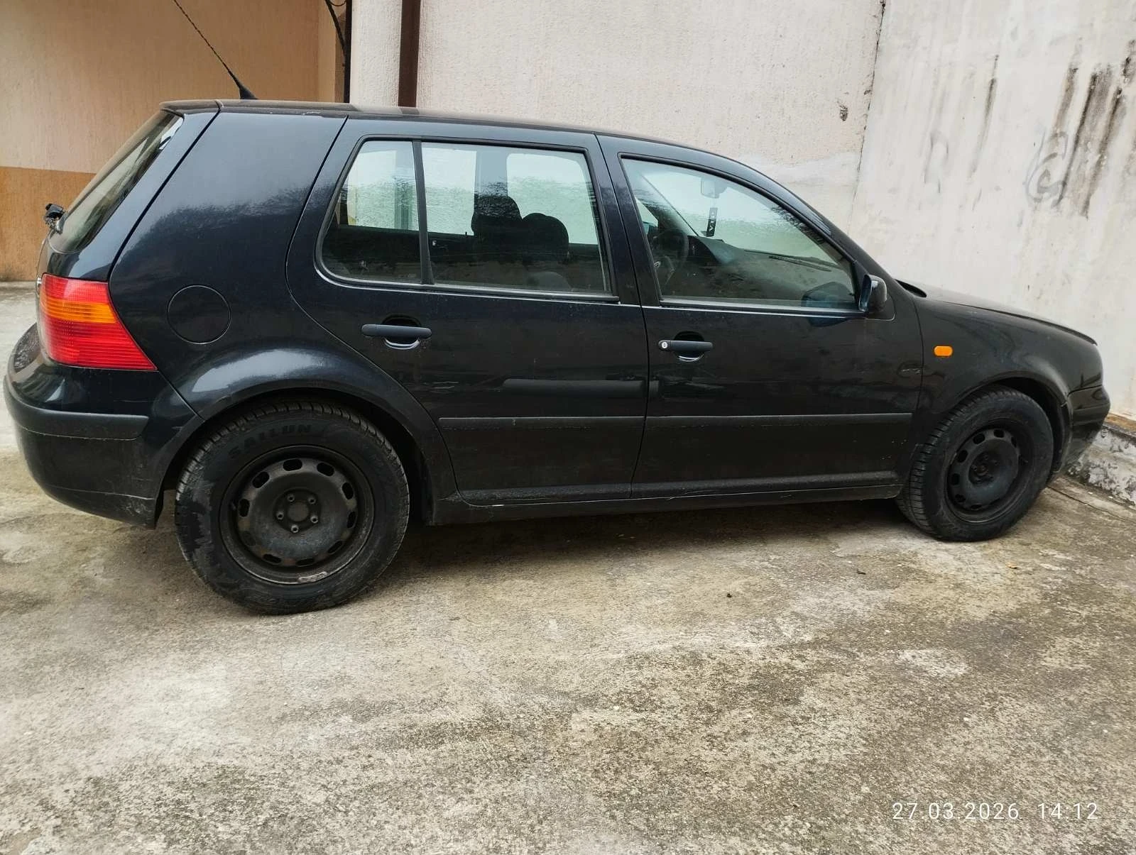 VW Golf  4 1.6 , снимка 2 - Автомобили и джипове - 54043217